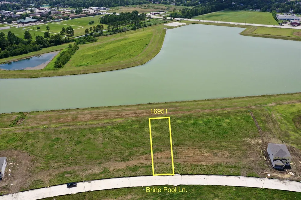 16951 Brine Pool Lane Crosby, TX 77532
