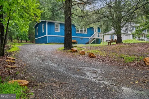 2037 FOREST LAKE DRIVE