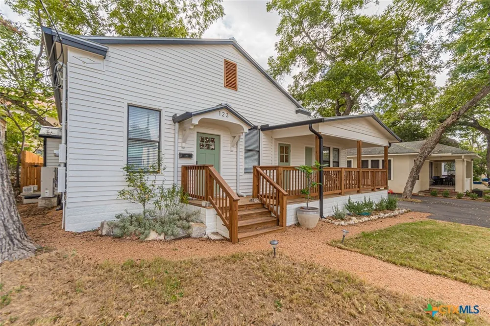 123 S Academy Avenue New Braunfels, TX 78130