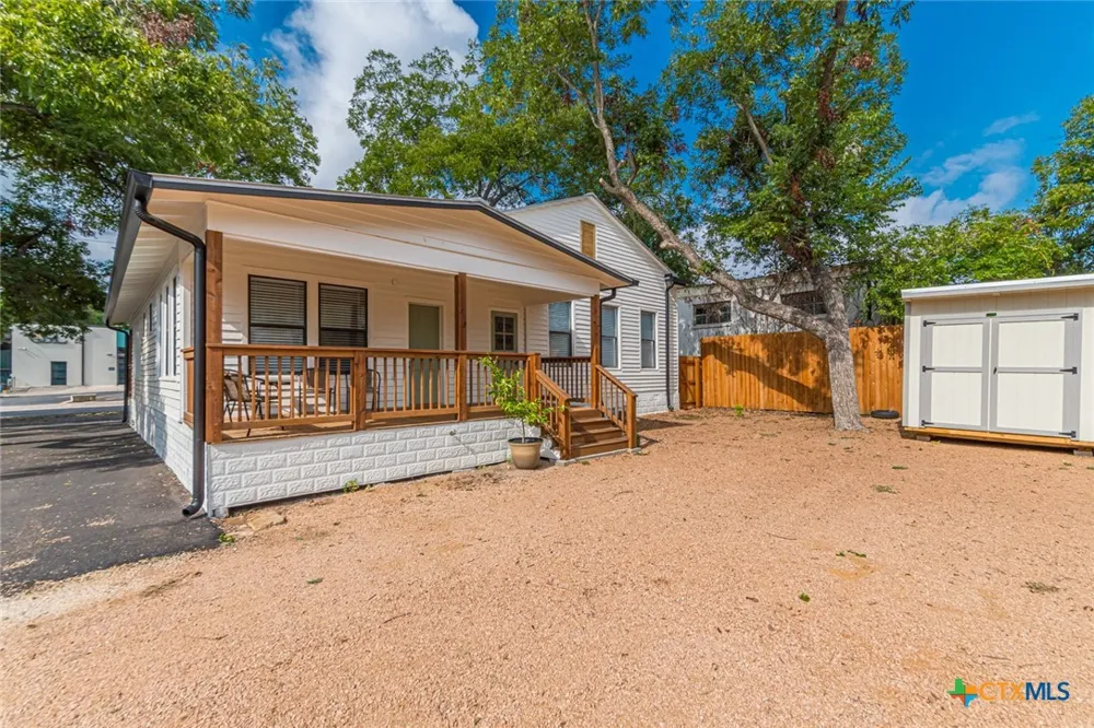 123 S Academy Avenue New Braunfels, TX 78130
