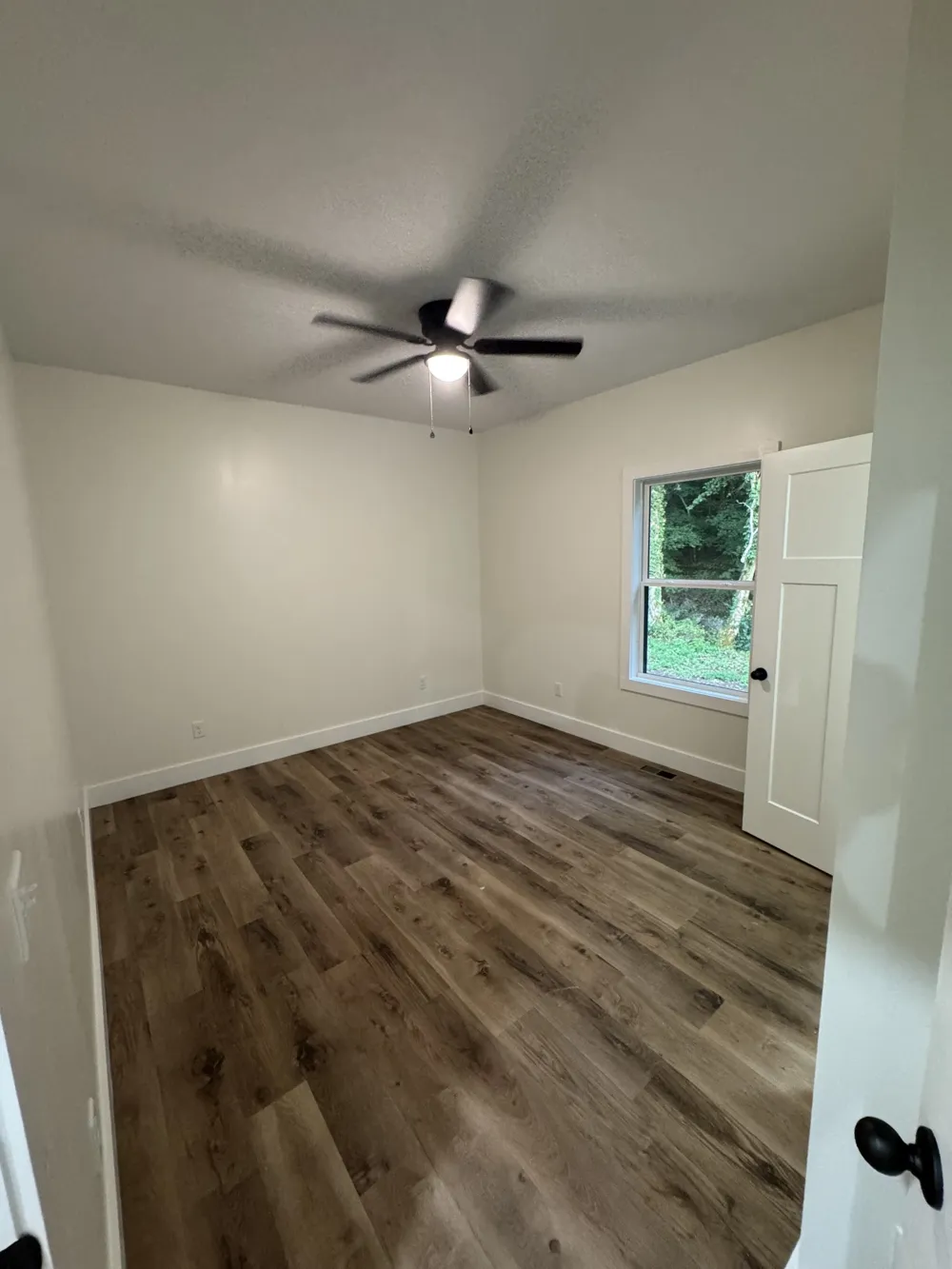 26 Sloan Branch Rd Pleasant Shade, TN 37145