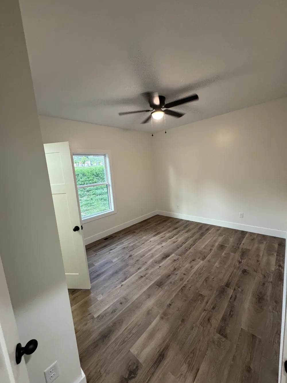 26 Sloan Branch Rd Pleasant Shade, TN 37145
