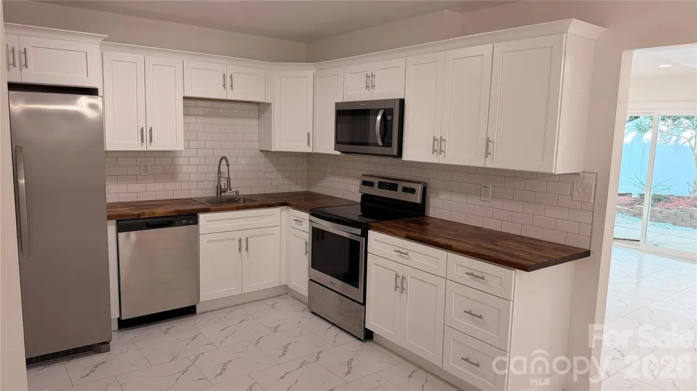 7107 Stonington Lane Charlotte, NC 28227