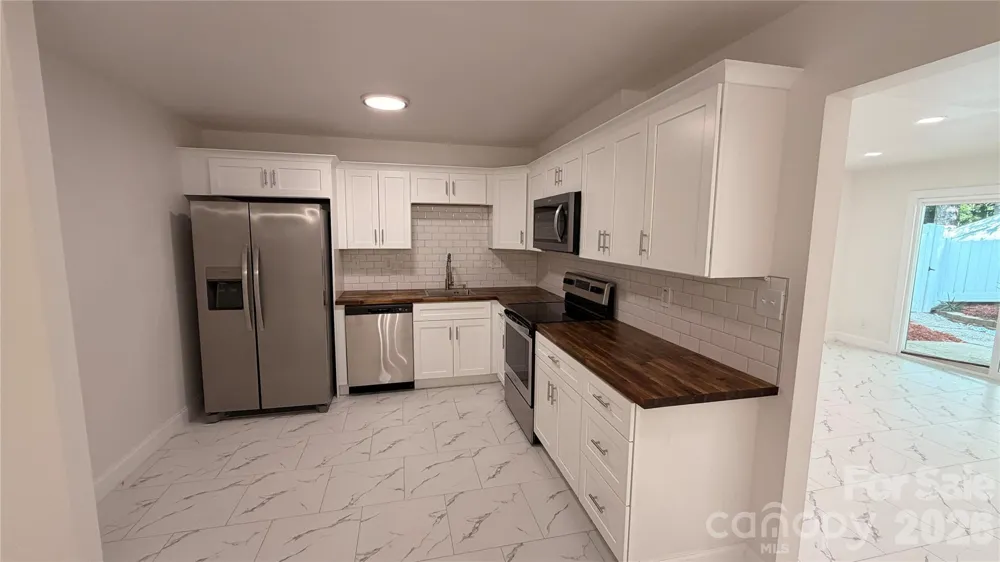 7107 Stonington Lane Charlotte, NC 28227