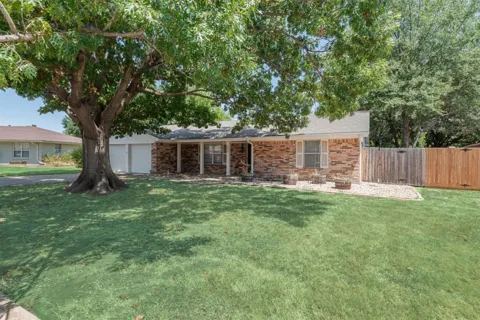 2228 Picadilly Lane