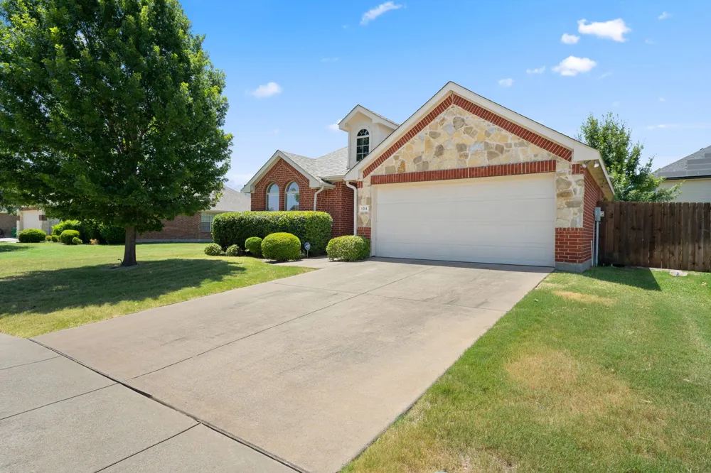 104 Holly Street Waxahachie, TX 75165