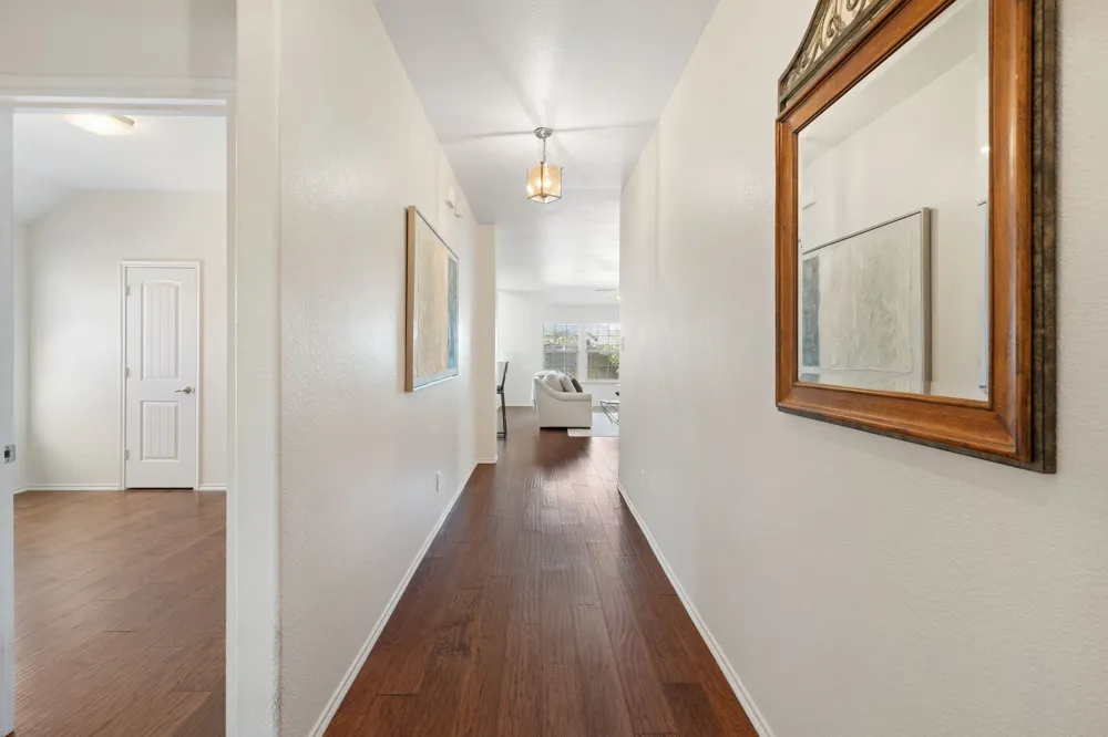 104 Holly Street Waxahachie, TX 75165