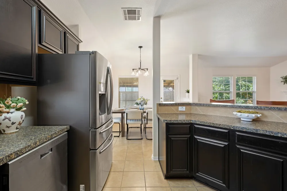 104 Holly Street Waxahachie, TX 75165