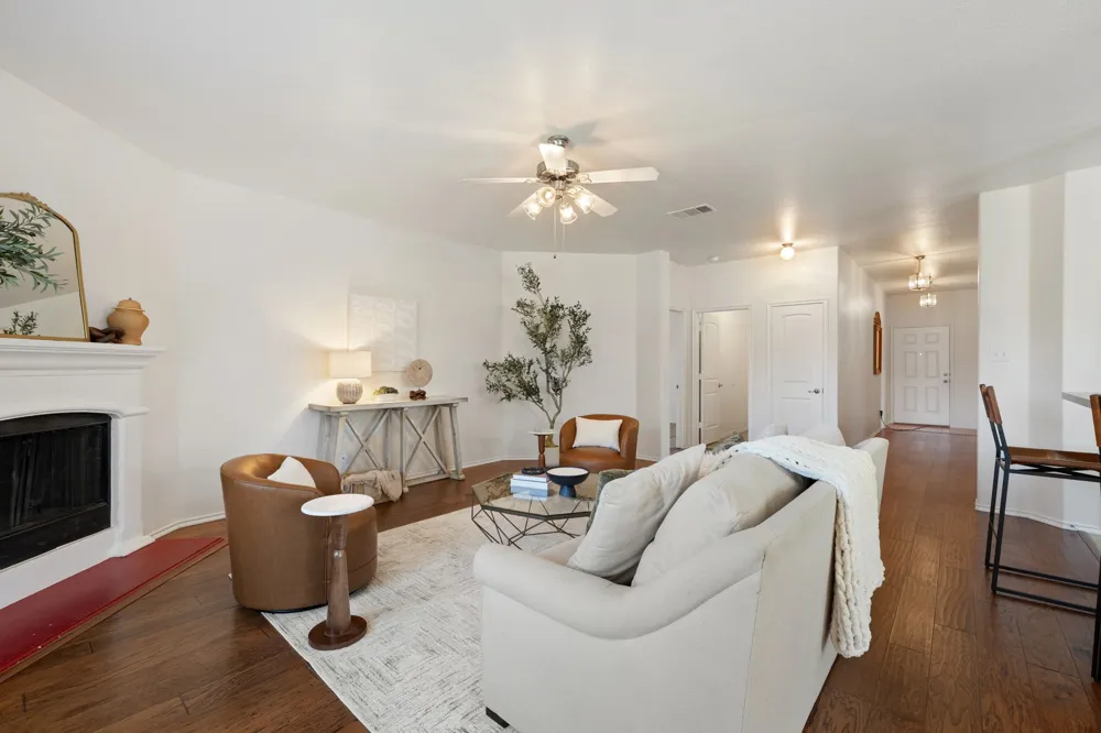 104 Holly Street Waxahachie, TX 75165