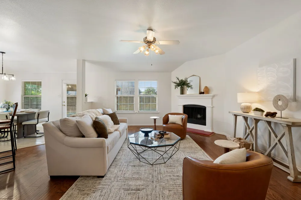 104 Holly Street Waxahachie, TX 75165