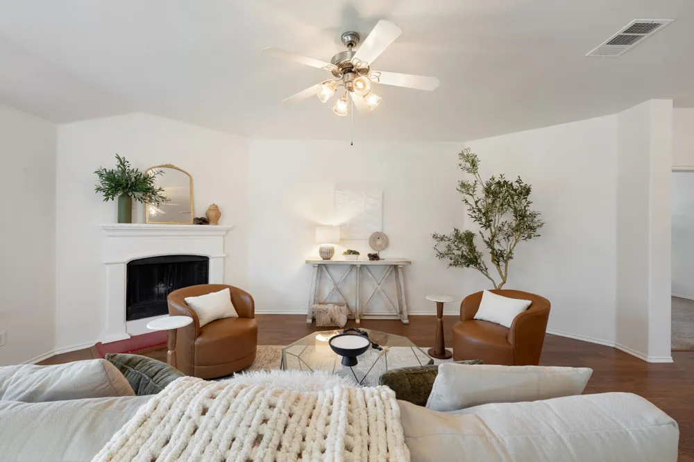 104 Holly Street Waxahachie, TX 75165