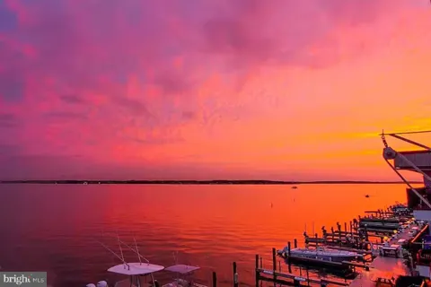 411 BAYSHORE DRIVE #301