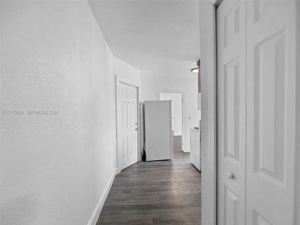 500 SW 8th Ave Miami, FL 33130