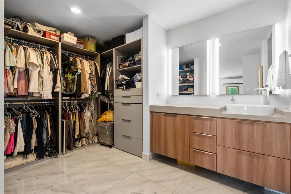550 Constitucion Ave., MILLENIUM #PH09 San Juan, PR 00901
