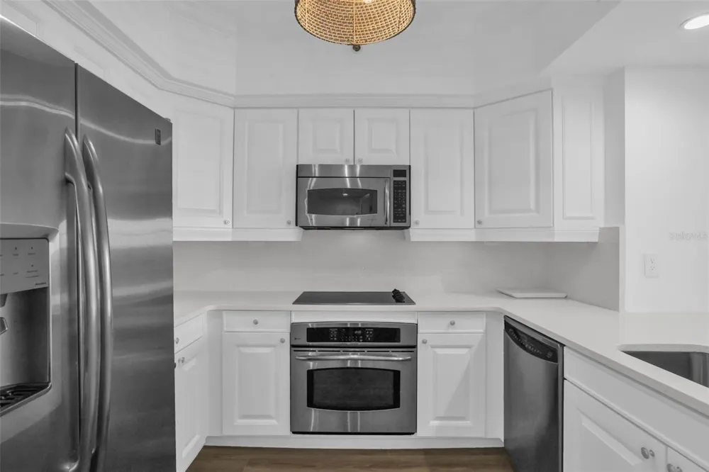 7593 GATHERING DRIVE #707 Reunion, FL 34747