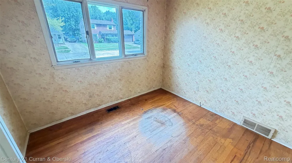 38609 Scott Drive Westland City, MI 48186