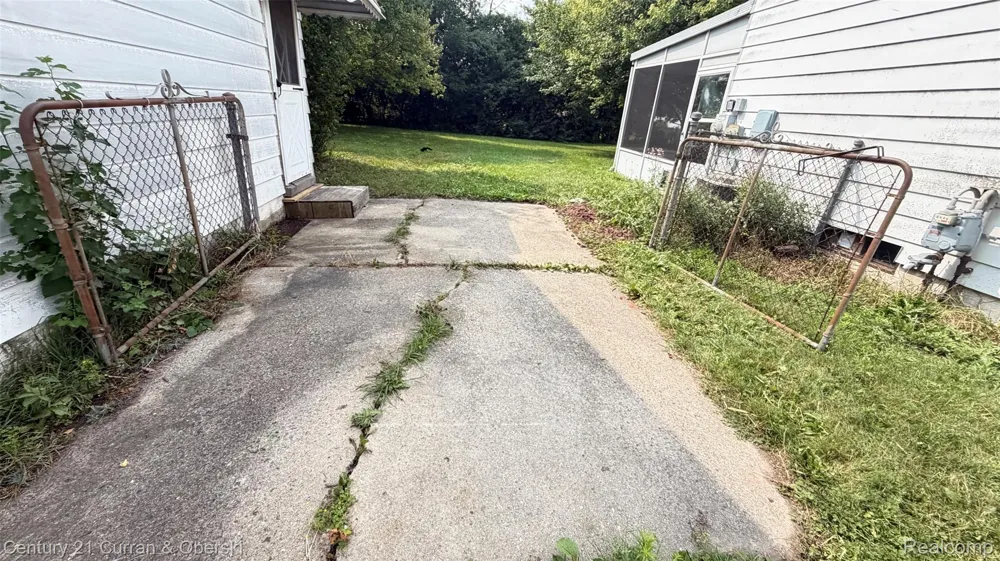 38609 Scott Drive Westland City, MI 48186