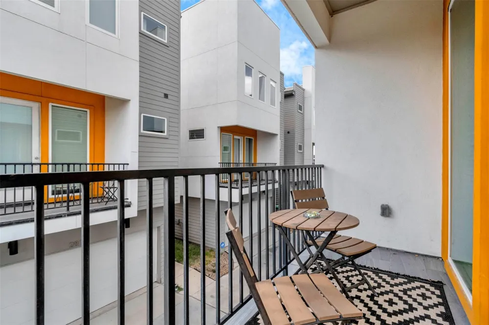 2817 Palm Street Houston, TX 77004