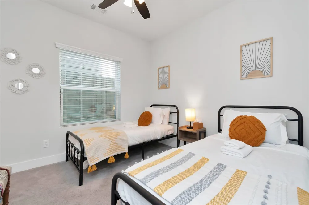 2817 Palm Street Houston, TX 77004