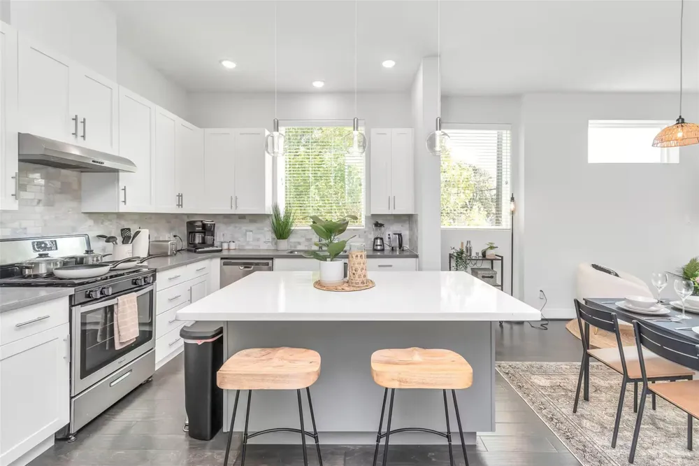 2817 Palm Street Houston, TX 77004