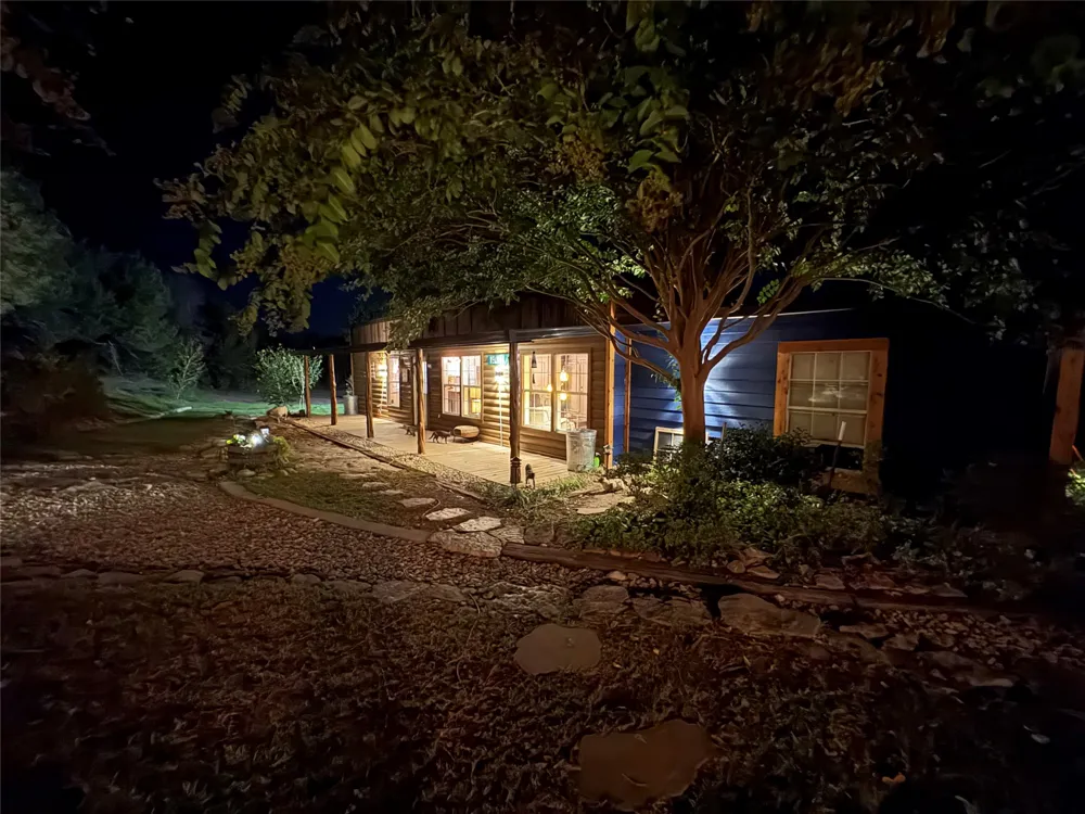1393 Shady Oaks Circle Glen Rose, TX 76043