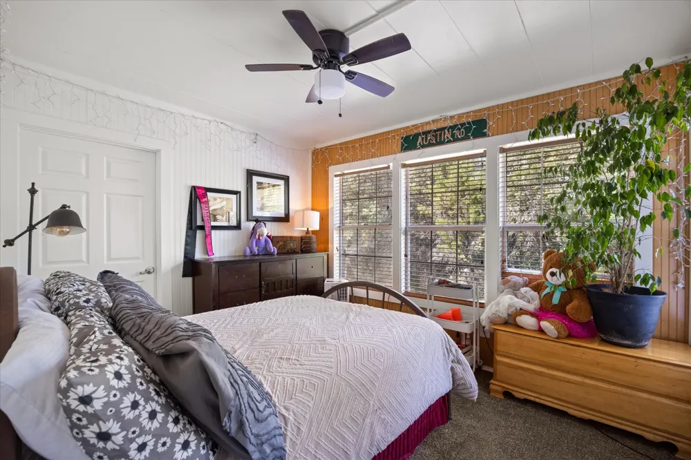 1393 Shady Oaks Circle Glen Rose, TX 76043