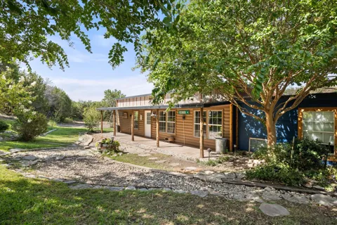 1393 Shady Oaks Circle