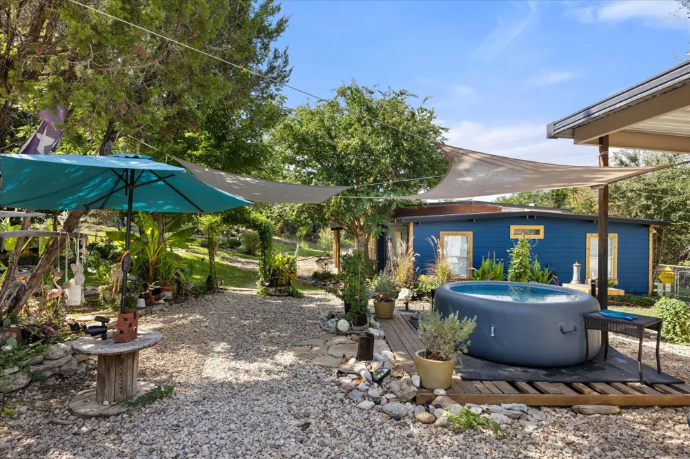 1393 Shady Oaks Circle Glen Rose, TX 76043