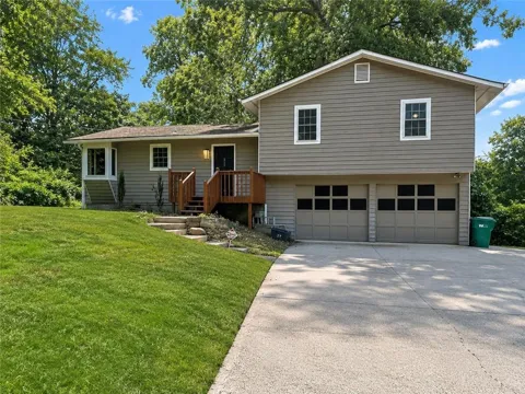 1758 Eric Circle