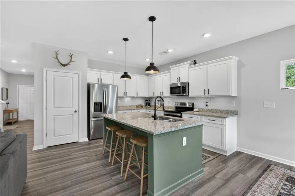 437 Tom Avery Drive Ball Ground, GA 30107