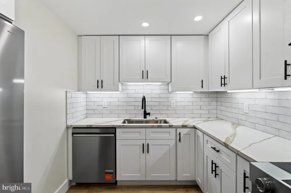 20928 VALLEY FORGE CIRCLE #928 King Of Prussia, PA 19406