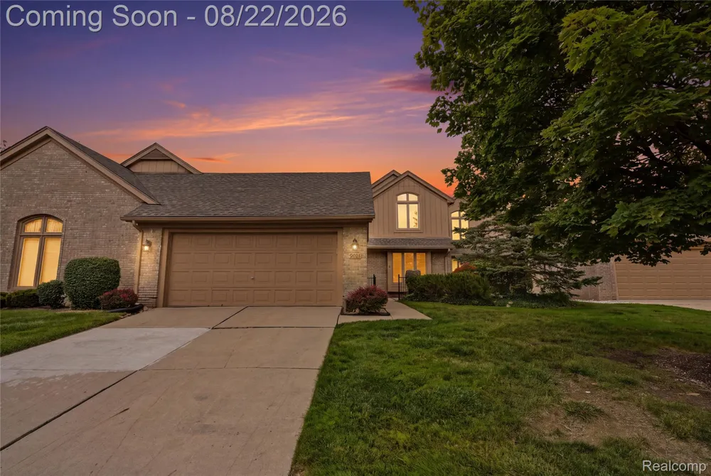 5828 Dawn Ridge Drive Troy City, MI 48098