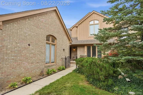 5828 Dawn Ridge Drive
