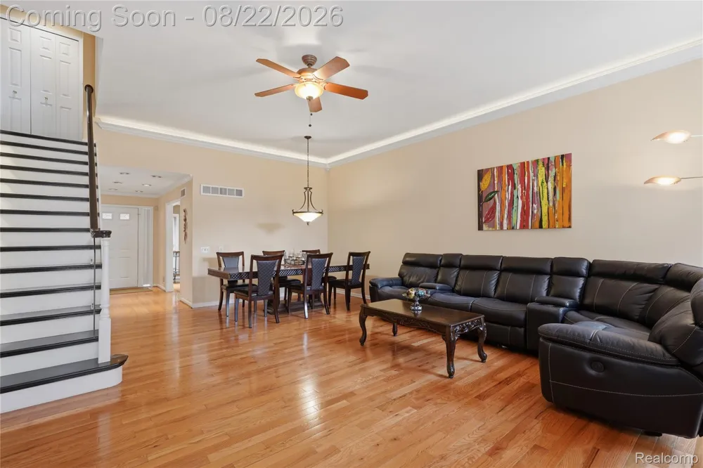5828 Dawn Ridge Drive Troy City, MI 48098