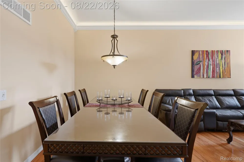 5828 Dawn Ridge Drive Troy City, MI 48098