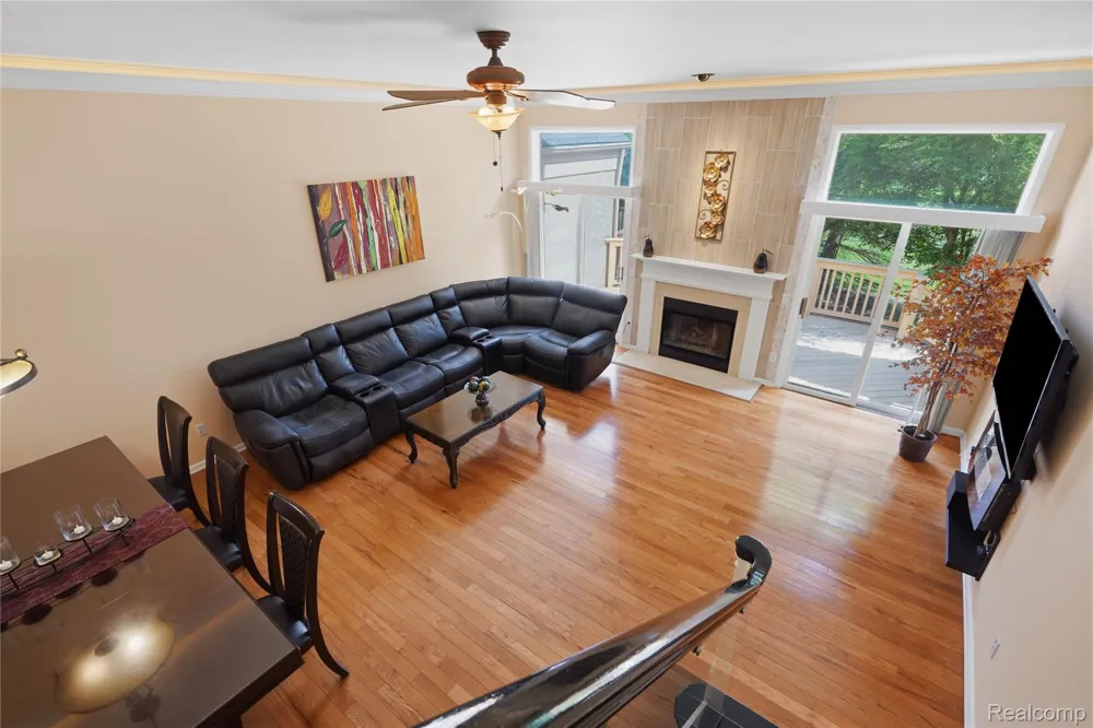 5828 Dawn Ridge Drive Troy City, MI 48098