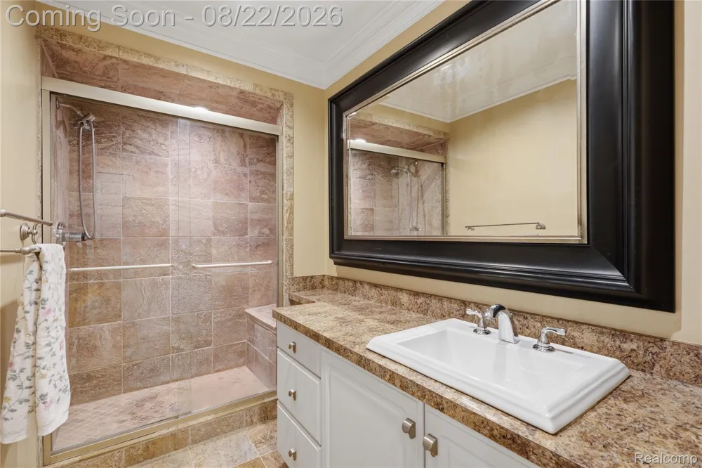 5828 Dawn Ridge Drive Troy City, MI 48098