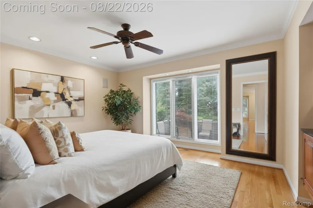 5828 Dawn Ridge Drive Troy City, MI 48098