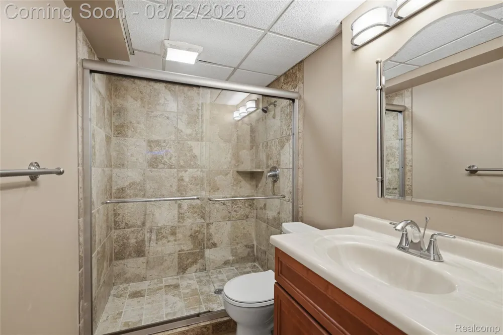5828 Dawn Ridge Drive Troy City, MI 48098