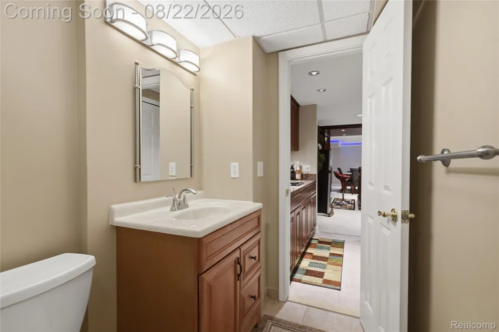 5828 Dawn Ridge Drive Troy City, MI 48098