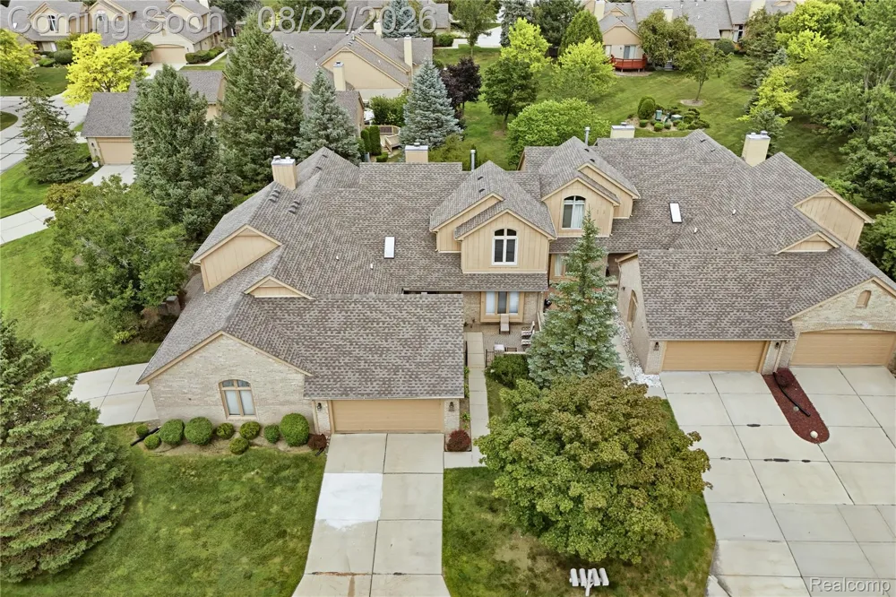 5828 Dawn Ridge Drive Troy City, MI 48098