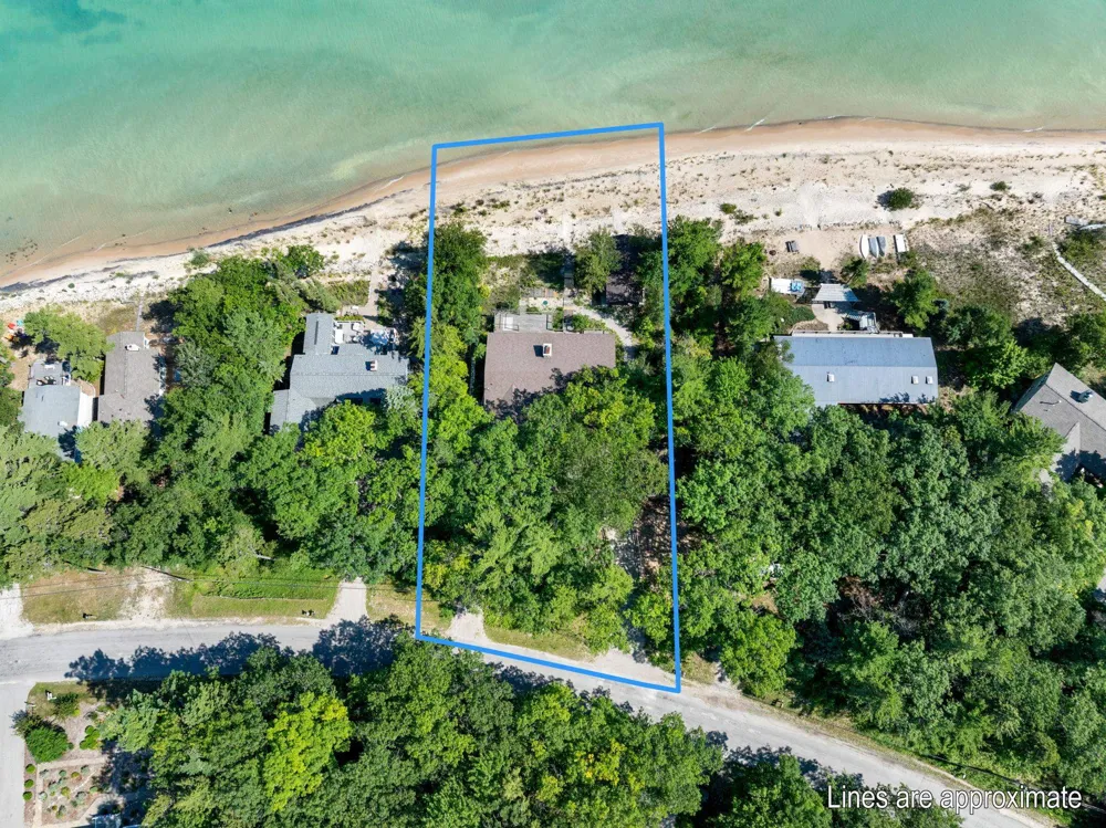 12960 Forest Beach Leelanau Township, MI 49670