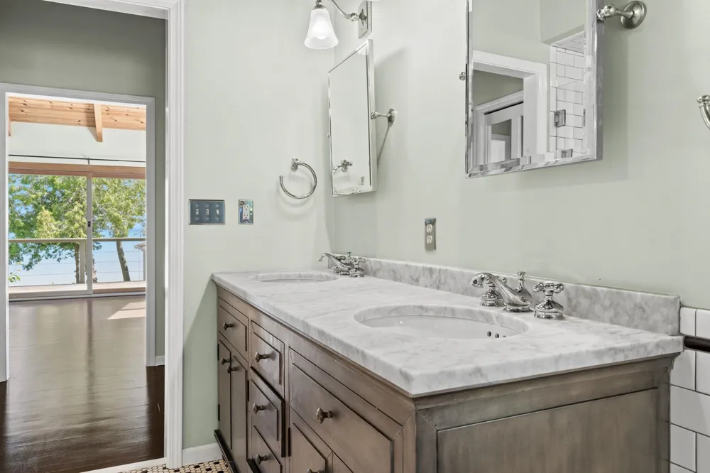 12960 Forest Beach Leelanau Township, MI 49670