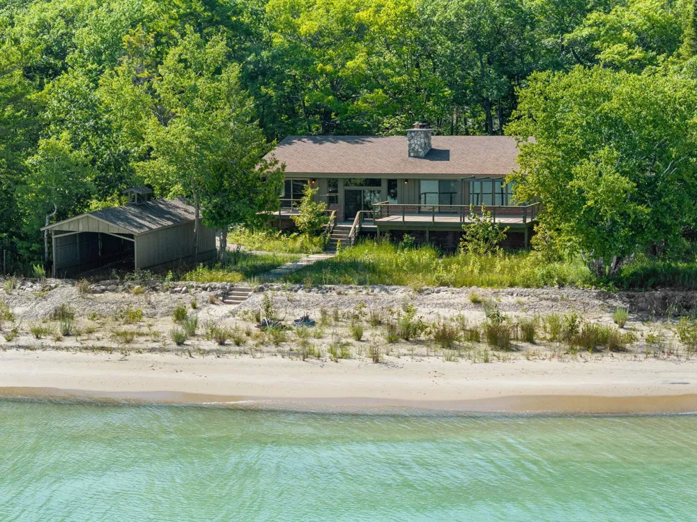 12960 Forest Beach Leelanau Township, MI 49670