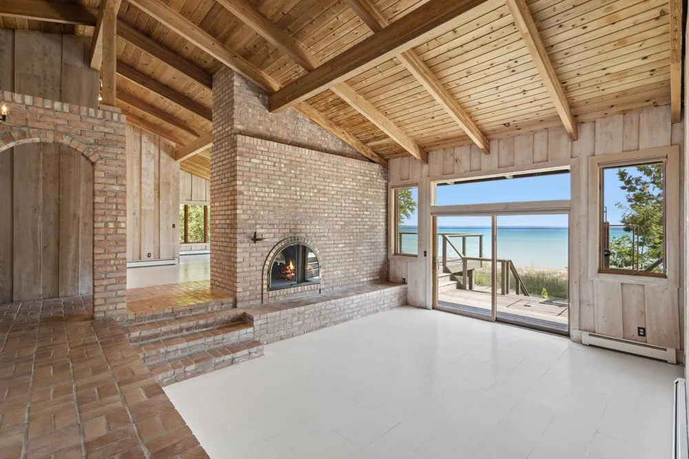 12960 Forest Beach Leelanau Township, MI 49670