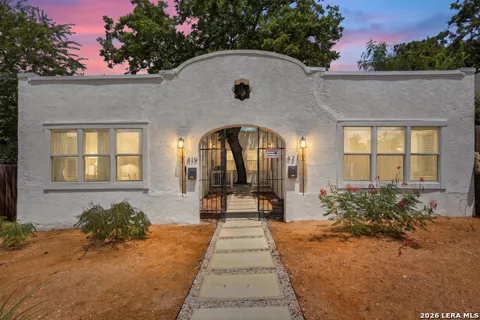 421 ELEANOR AVE