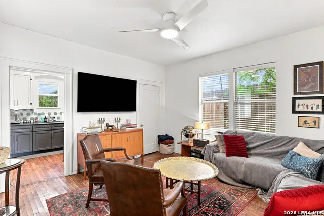 421 ELEANOR AVE San Antonio, TX 78209