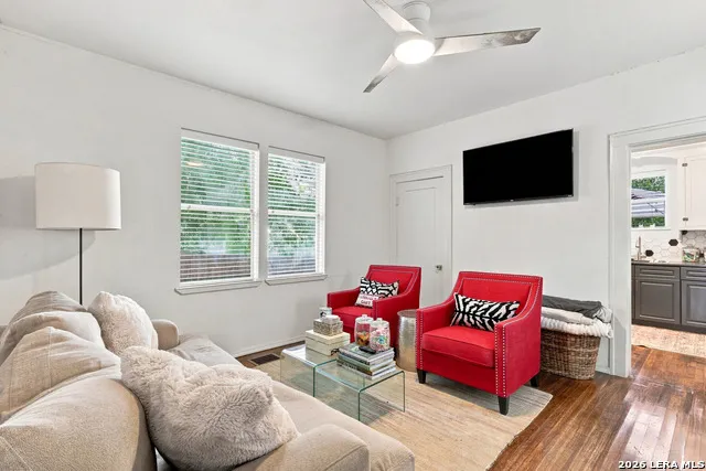 421 ELEANOR AVE San Antonio, TX 78209