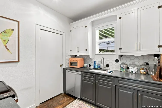 421 ELEANOR AVE San Antonio, TX 78209