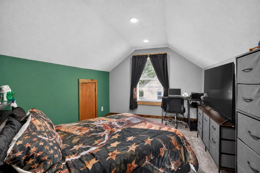 116 Falcon Road Blackman Charter Township, MI 49202